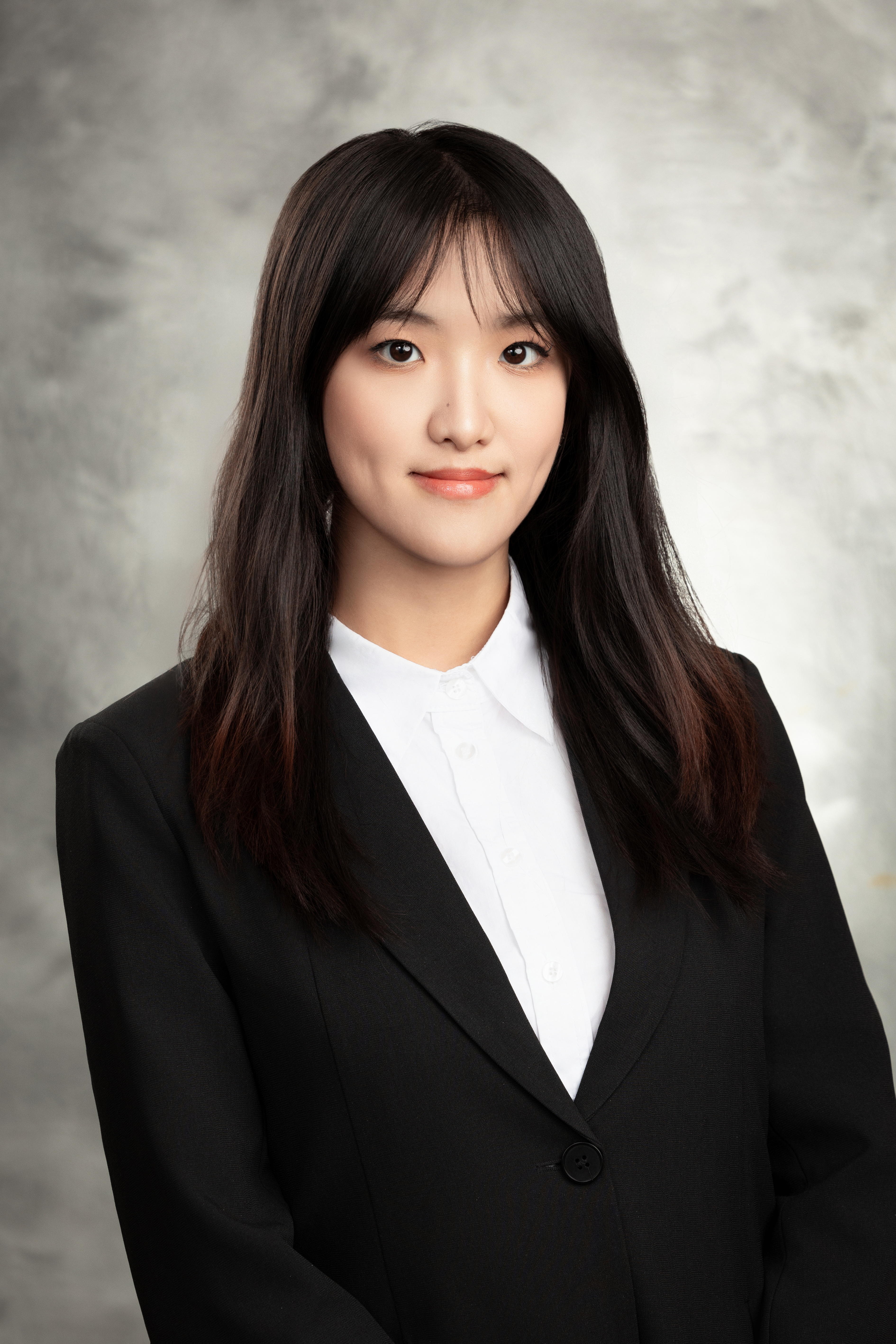 Jiayi Zhang (张佳仪)